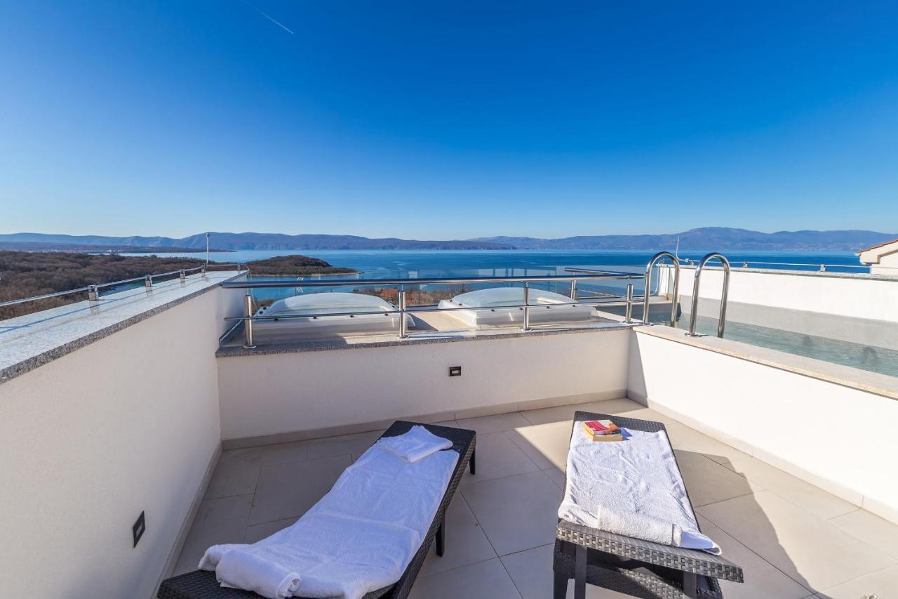 Apartments Solis Lacus Penthouse Njivice Luaran gambar