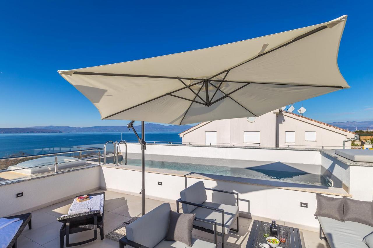 Apartments Solis Lacus Penthouse Njivice Luaran gambar