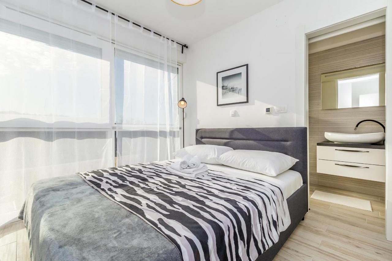 Apartments Solis Lacus Penthouse Njivice Luaran gambar