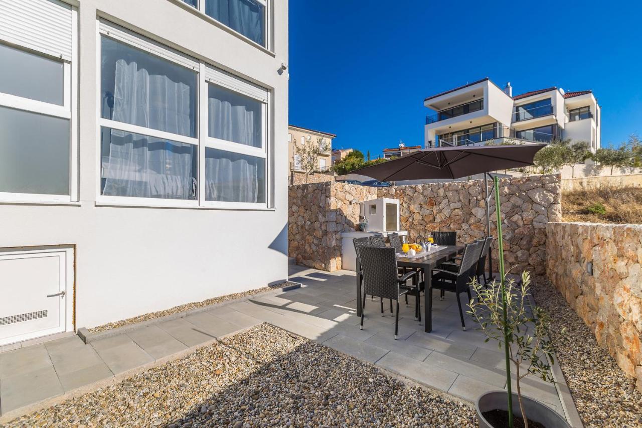 Apartments Solis Lacus Penthouse Njivice Luaran gambar