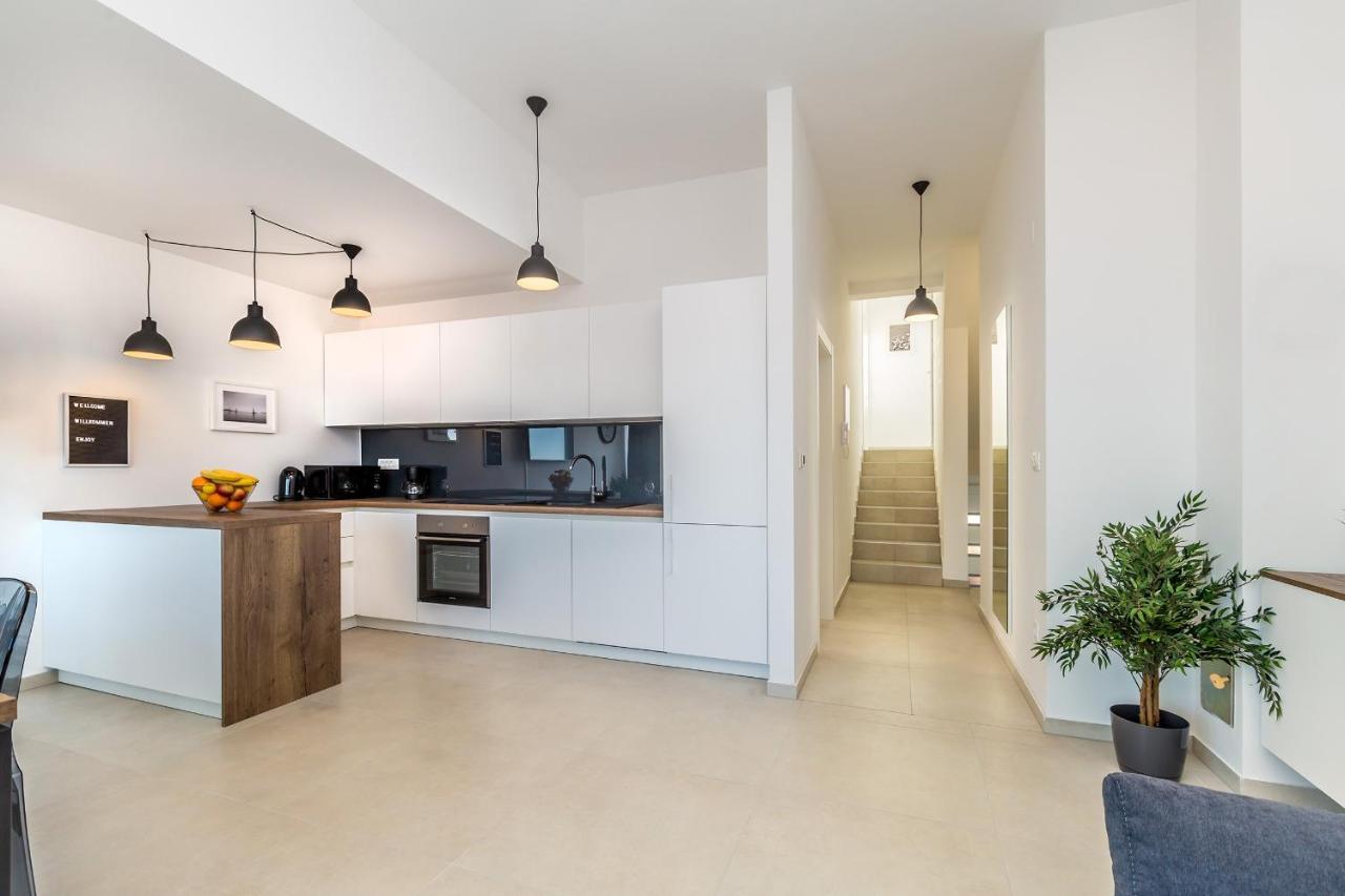 Apartments Solis Lacus Penthouse Njivice Luaran gambar