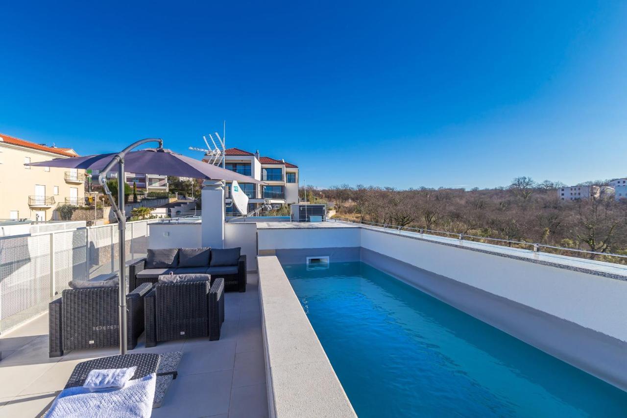 Apartments Solis Lacus Penthouse Njivice Luaran gambar